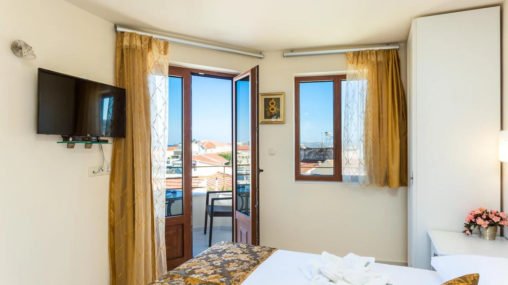 Aparthotel Polyxenia Suites Rethymno