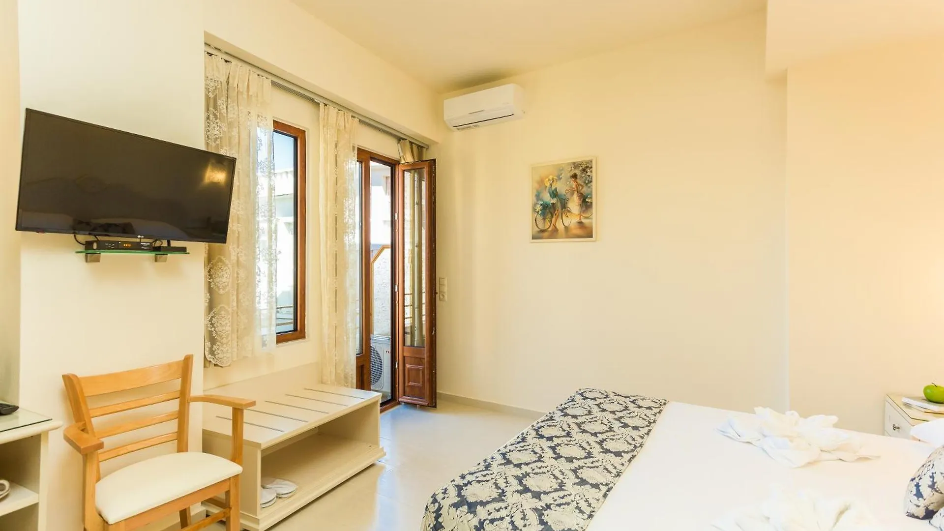 Polyxenia Suites Rethymno  3*, Rethymno (Crete)